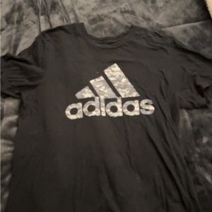 Adidas Men’s Extra Large T-Shirt